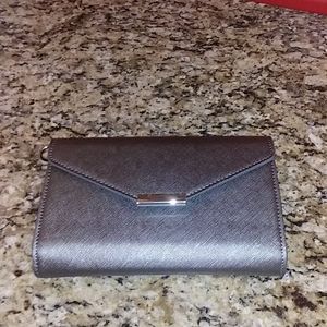 0911 Save The Girls Chic Purse w/Cell Phone Access